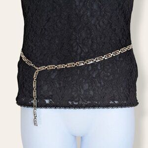 V. Grecian Key Link Belt